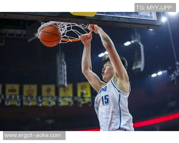 拓记：杨瀚森将随队参加明日练习，练习后将再次下放混音队